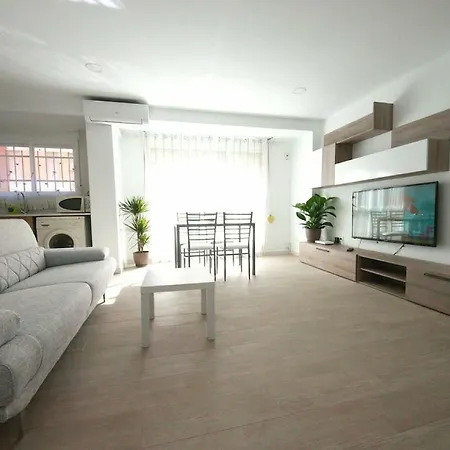 Ivam Esquife Apartment